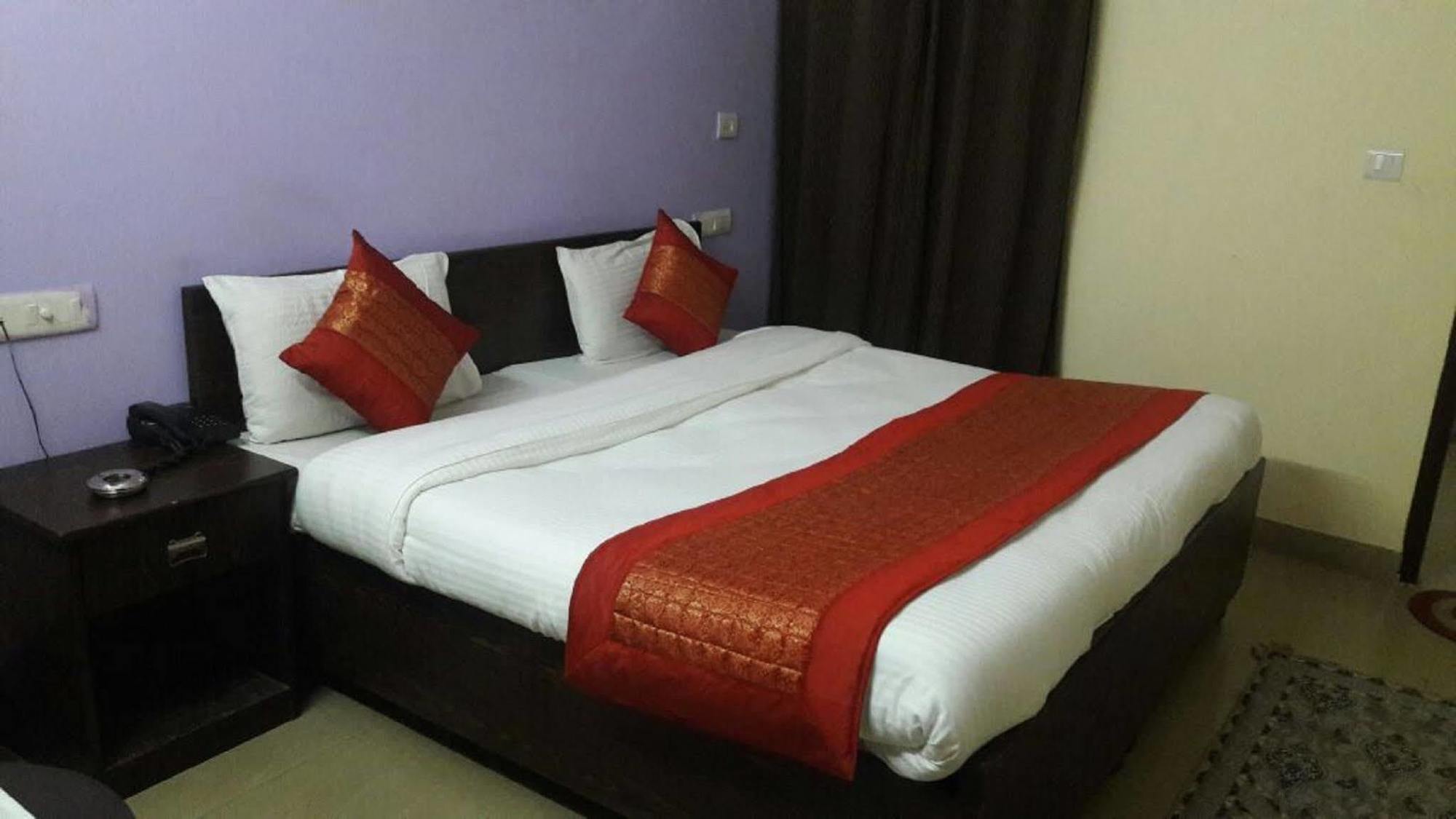 Hotel O Mahipalpur Inn New Delhi Eksteriør bilde