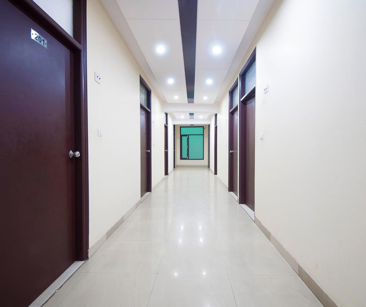 Hotel O Mahipalpur Inn New Delhi Eksteriør bilde